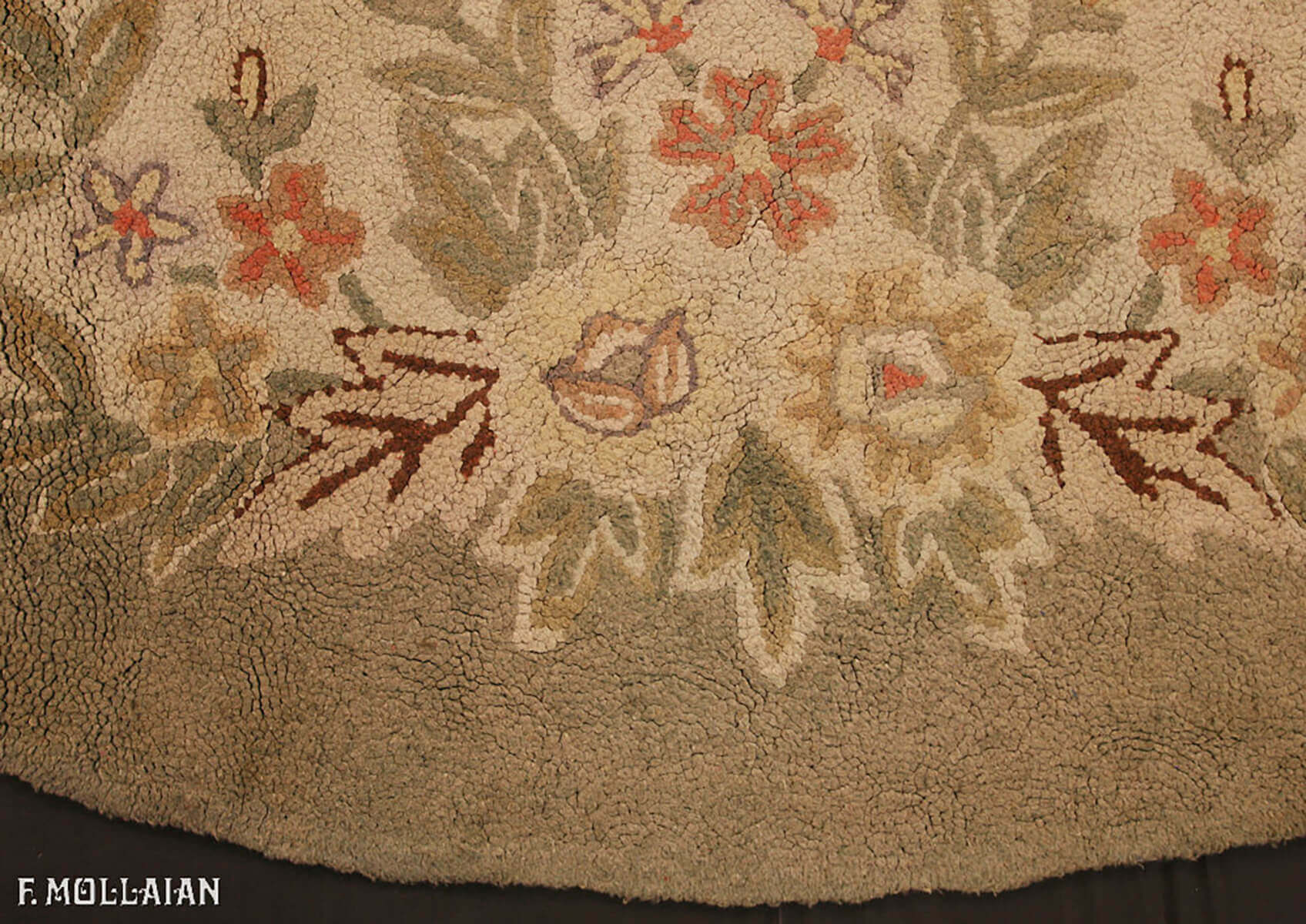 Semi-Antique American Hook Carpet n°:78981459